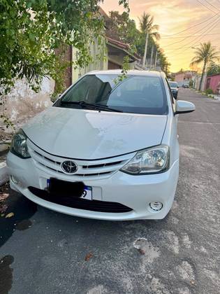 TOYOTA ETIOS 1.5 XS 16V FLEX 4P MANUAL TOYOTA ETIOS 1.5 XS 16V FLEX 4P MANUAL